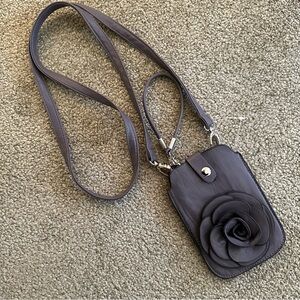 ⭐️ Chic Gray Vinyl Mini Crossbody Bag with Rose Phone and Cards